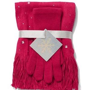 New York and Company Scarf Set